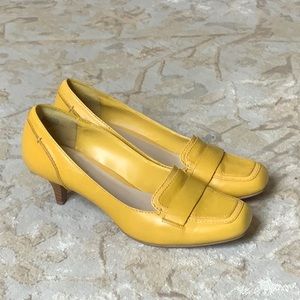 Nine West Mustard Yellow Kitten Heel Loafer Size 7.5M